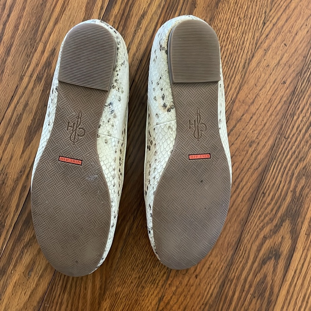Shoes - Picture 3 of 7